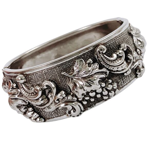 VTG Mid Century Hinged Bangle Grapevine Scroll 1950s Ornate Silver Tone Bracelet - Picture 1 of 13